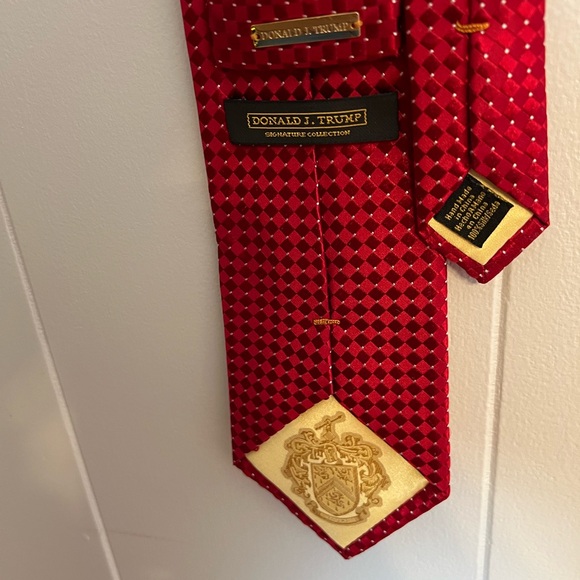Donald J Trump Other - Donald J Trump signature collection tie